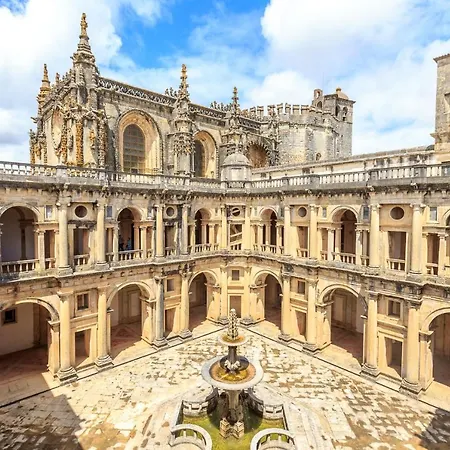 Tomarhousing - City Centre Апартаменты *